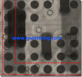 BGA錫球尺寸小于0.4mm，采用降低BGA內圍襲球的錫膏量所得到X-Ray，稍微留意一下可以發現最外圈的錫量(圓的直徑)比其他內圍的錫球上的錫量來得多一點點。也就是外圈的黑色圓形直徑比內圈的圓形來得大一點點。