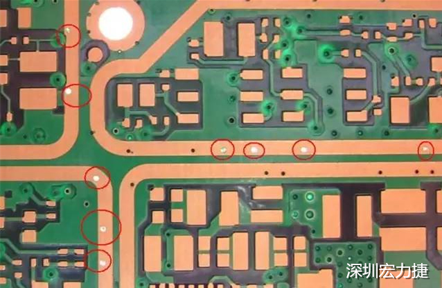 防止PCB過波峰焊時錫從導通孔貫穿元件面造成短路；特別是我們把過孔放在BGA焊盤上時，就必須先做塞孔，再鍍金處理，便于BGA的焊接。