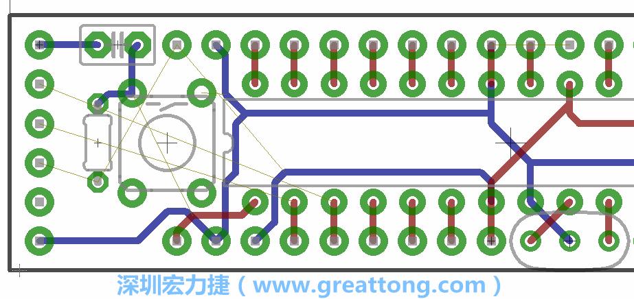 4.1. 把剩下的元件移動到電路板工作區上。