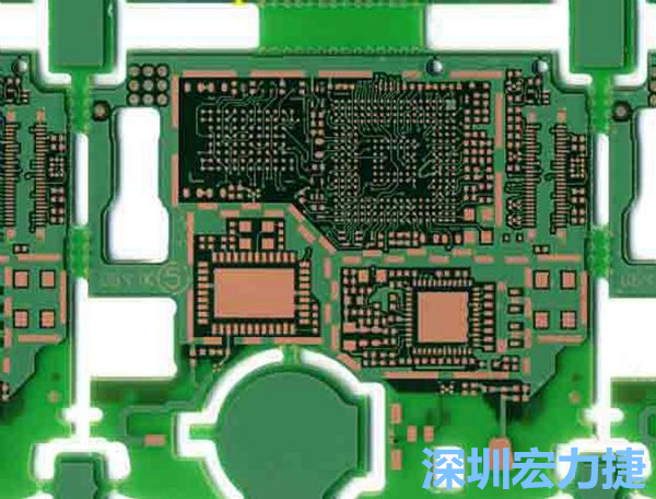 在產品極度要求小型化設計時，可利用HDI板材壓縮主板面積，同時具減輕重量優點。