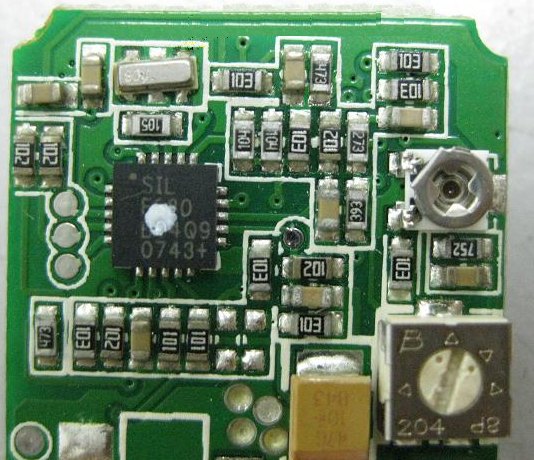 PCBA加工IC元件主要分為DIP及SMD兩大類，DIP 插件的IC，SMD (Surface Mount Device) 表面貼裝元件。